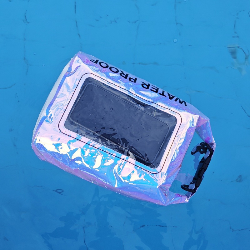 Iridescent Waterproof Bucket C - Sports Equipment Bag recension och pris